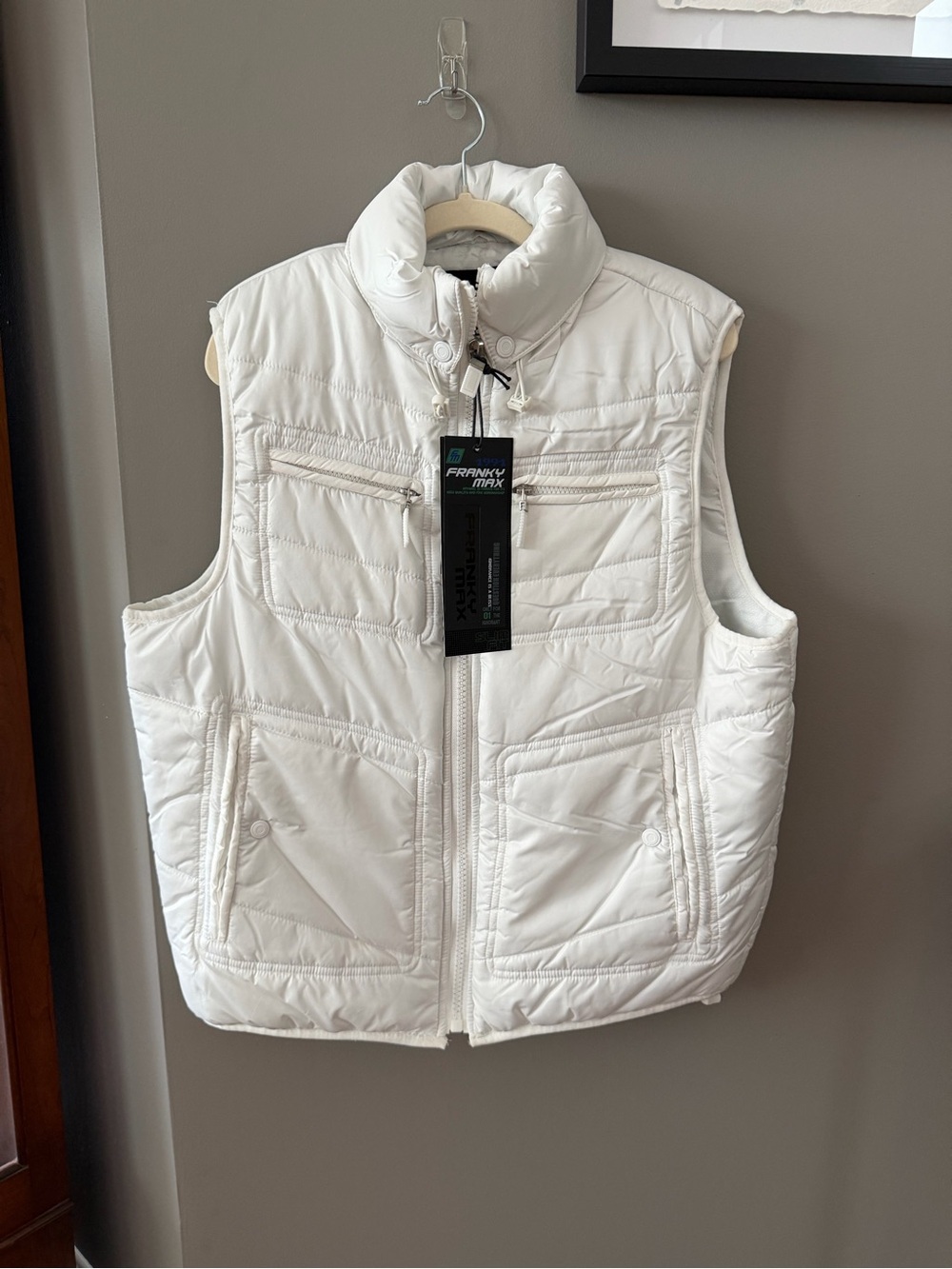 NWT. Franky Max White Quilted Puffer Vest with Stand Collar. Large